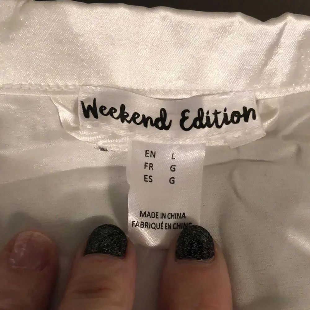 New Weekend Edition “Bride” Silky Robe size Large - Picture 6 of 8